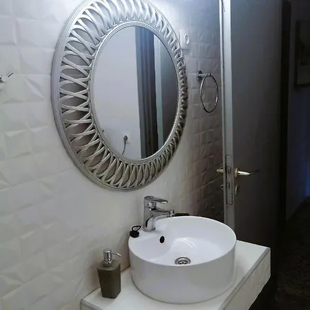 Apartament Vassia's *